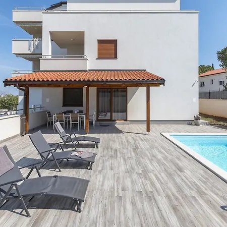 In Near Volme バニョレ