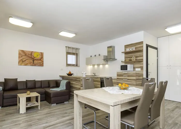 In Near Volme Banjole