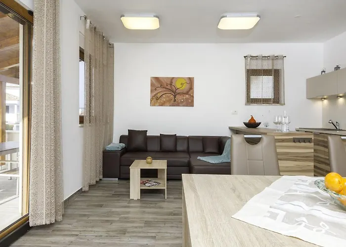 In Near Volme * Banjole