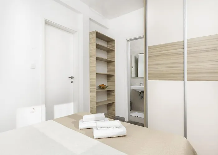 In Near Volme * Banjole