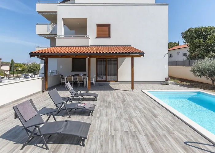 In Near Volme Banjole